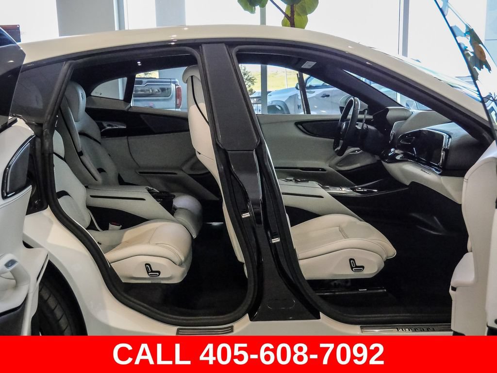Used 2025 Ferrari Purosangue AWD/4WD image 41