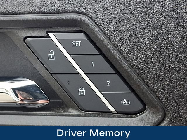 Used 2024 GMC Canyon AT4 w/ AT4 Premium Package image 8