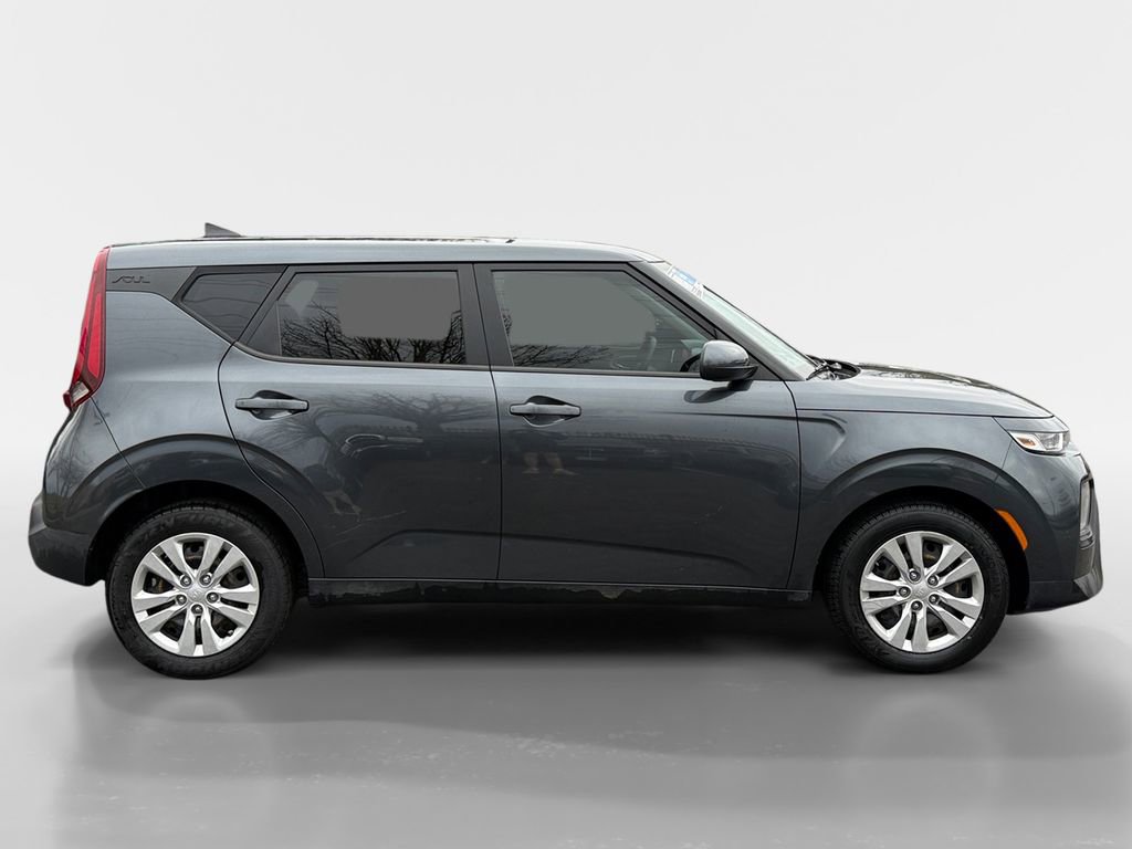 Used 2021 Kia Soul LX FWD image 3