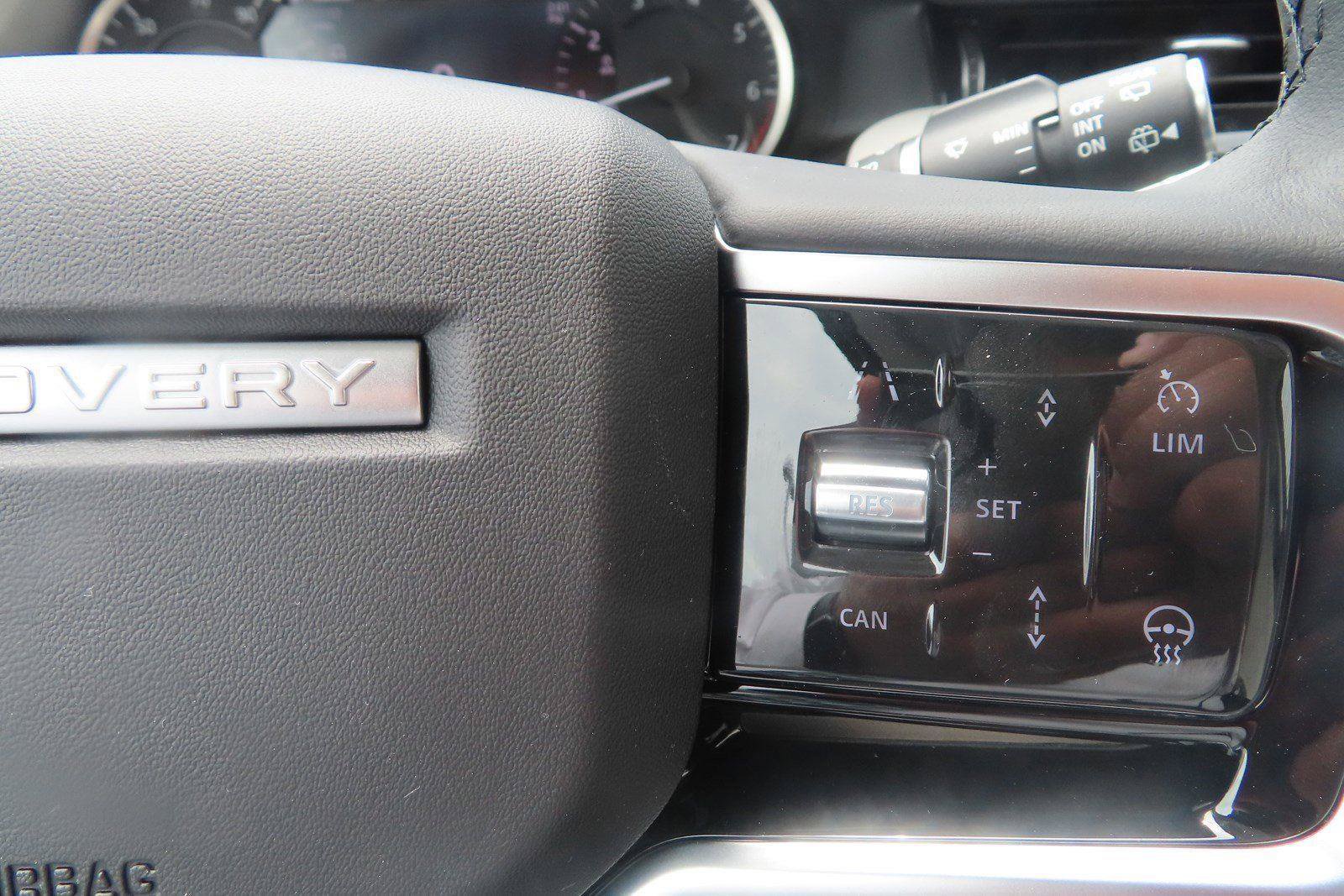 Used 2023 Land Rover Discovery Sport SE AWD/4WD image 30