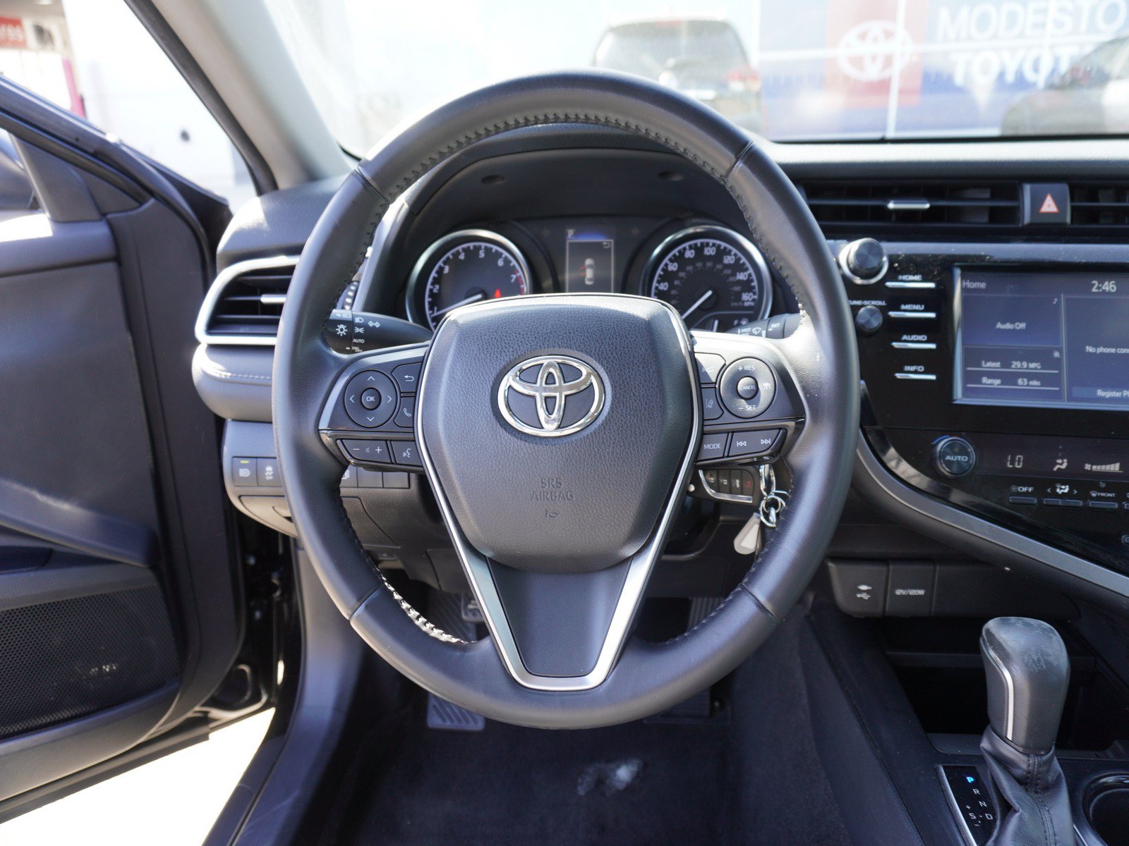 Used 2018 Toyota Camry SE FWD image 13