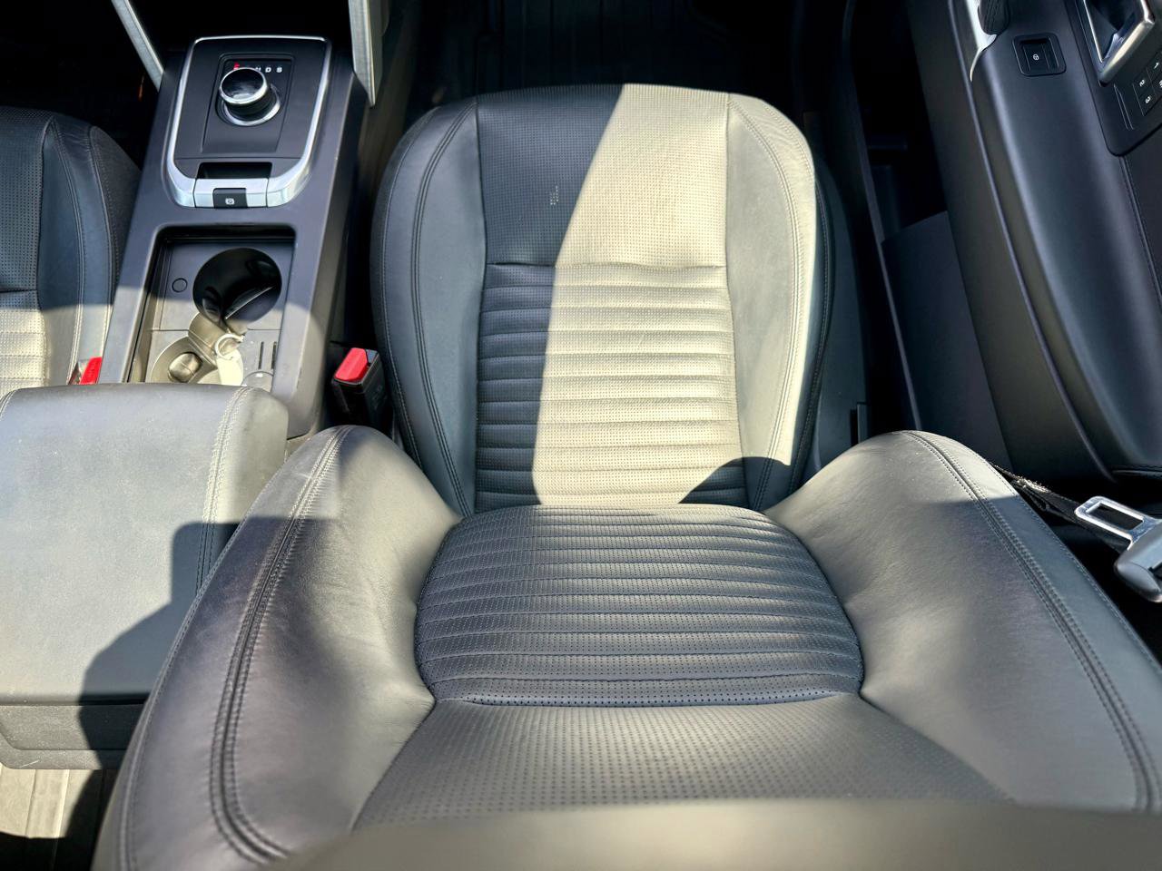 Used 2017 Land Rover Discovery Sport HSE Luxury AWD/4WD image 36