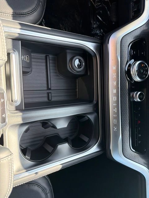 New 2026 Ford Expedition Max Platinum w/ Stealth Appearance Package AWD/4WD image 7