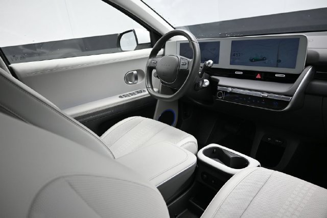 Used 2023 Hyundai Ioniq 5 SEL w/ Cargo Package RWD image 14