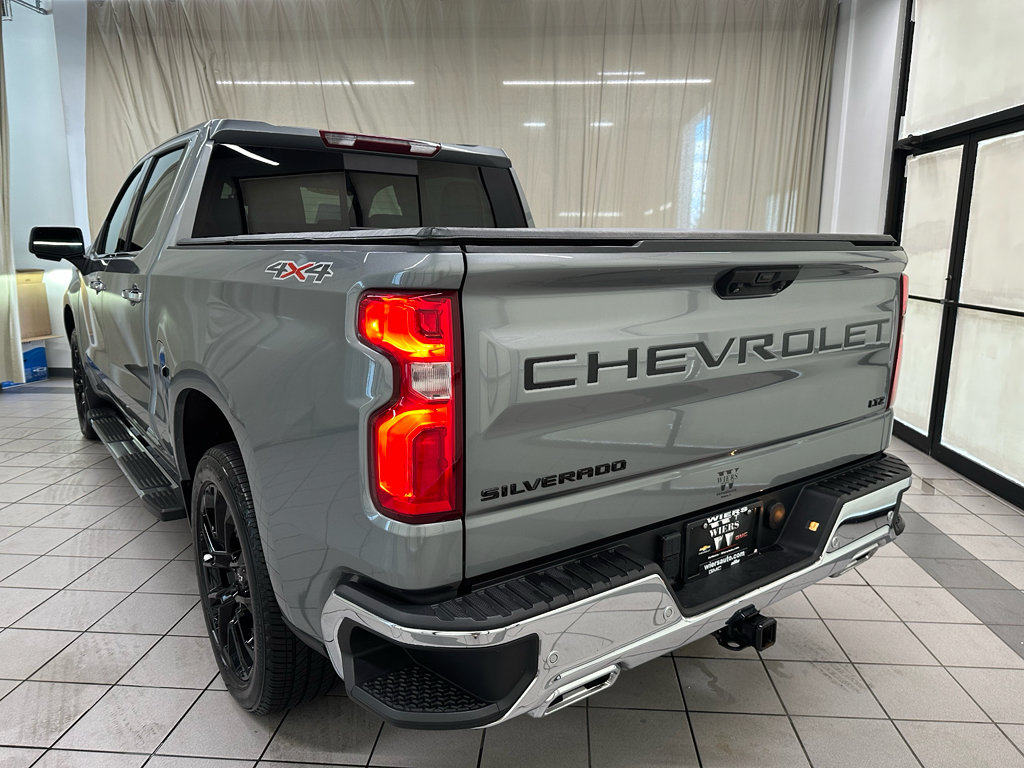 Used 2023 Chevrolet Silverado 1500 LTZ w/ LTZ Convenience Package II AWD/4WD image 11