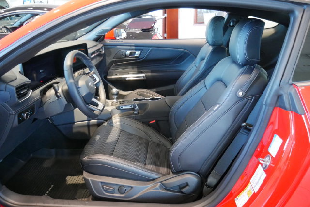 New 2026 Ford Mustang GT Premium w/ GT Performance Package RWD image 3