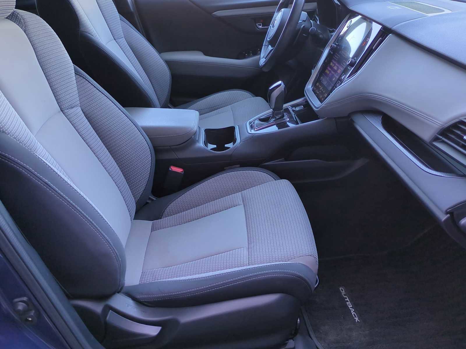 Used 2021 Subaru Outback Premium image 21