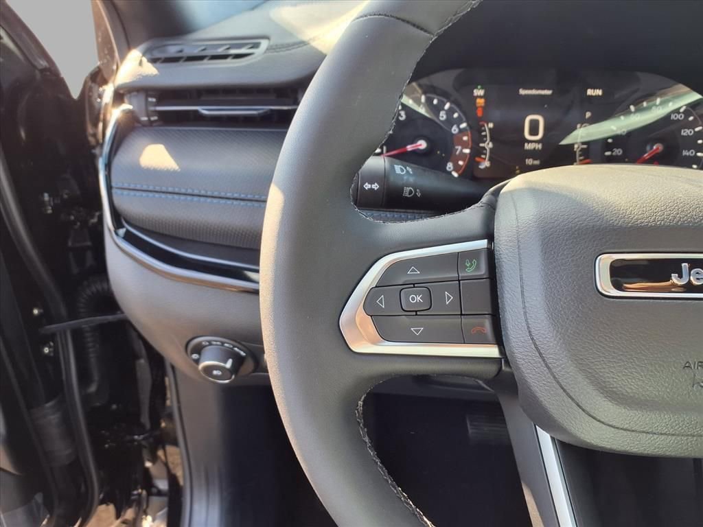 New 2026 Jeep Compass Latitude image 10