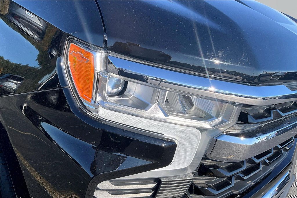 Used 2024 Chevrolet Silverado 1500 LT AWD/4WD image 35