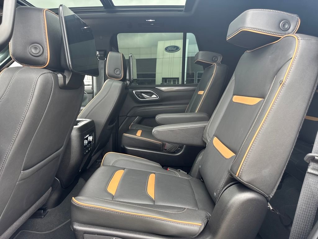 Used 2024 GMC Yukon AT4 w/ Technology Package image 13