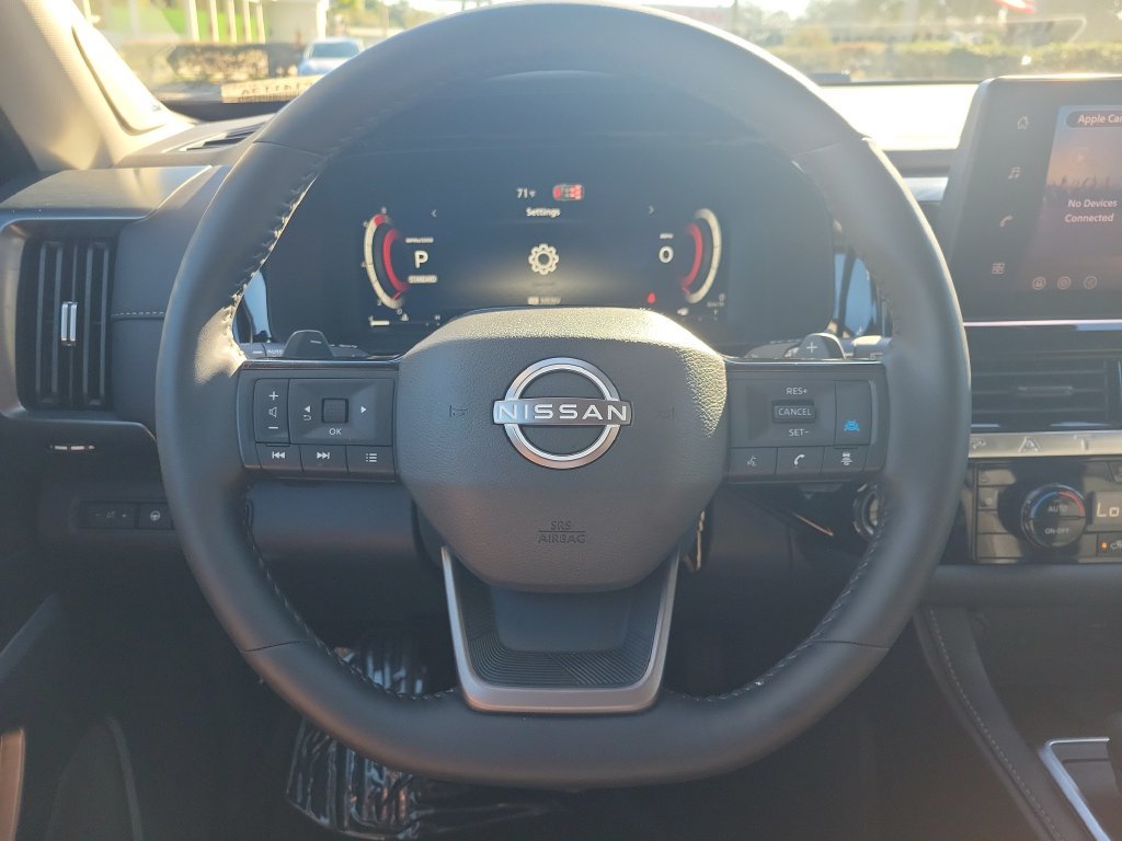 Used 2026 Nissan Pathfinder SL w/ SL Premium Package FWD image 18