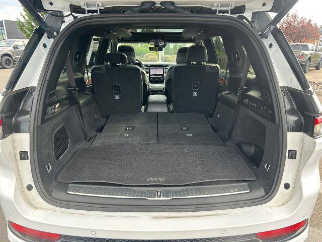 Used 2024 Jeep Grand Cherokee L Summit AWD/4WD image 36