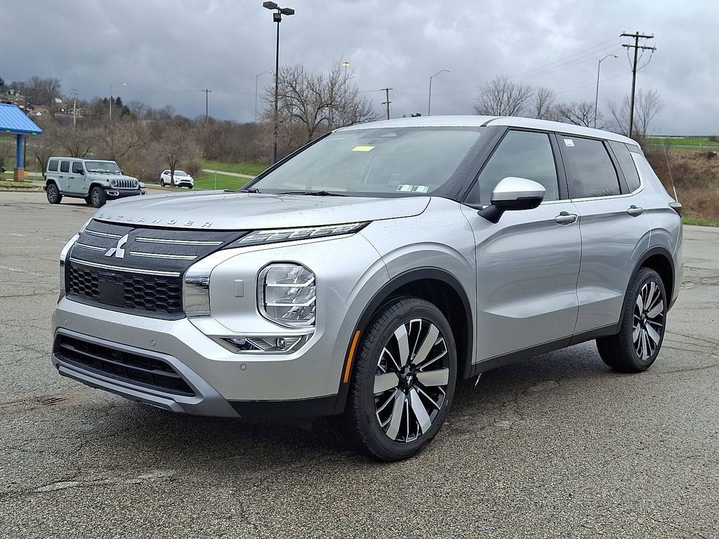 New 2026 Mitsubishi Outlander SE AWD/4WD image 2