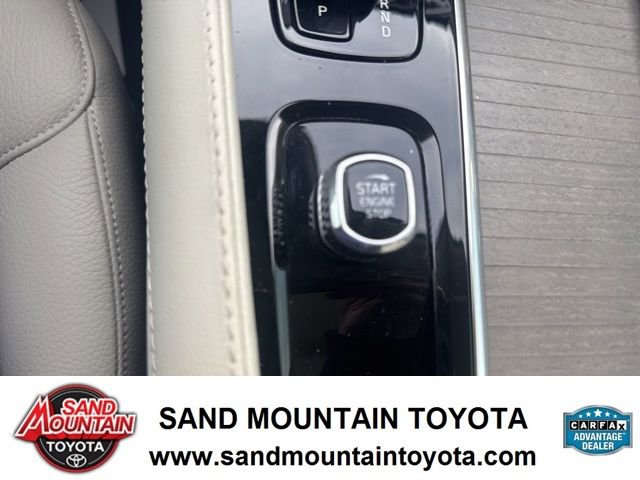 Used 2024 Volvo XC90 B6 Core w/ Protection Package Premier image 19