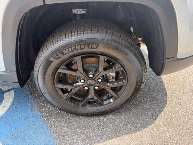 New 2026 Jeep Grand Cherokee Altitude AWD/4WD image 48