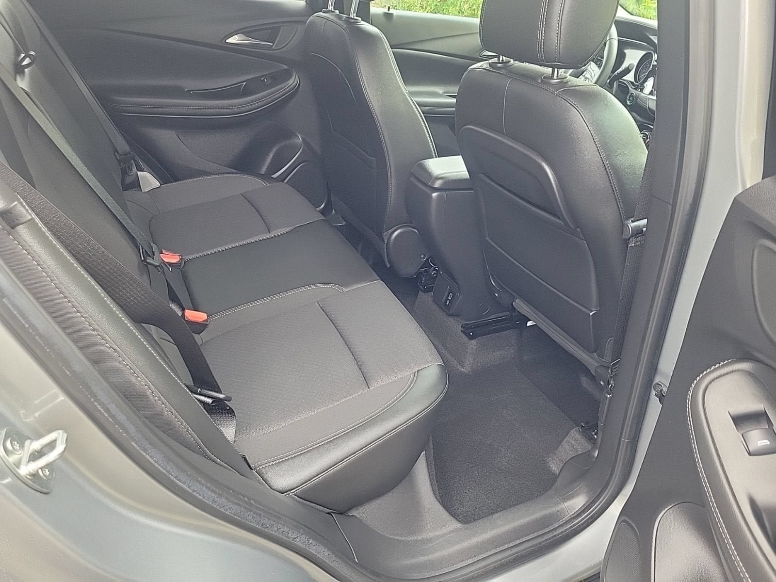 Used 2023 Buick Encore GX Select FWD image 12