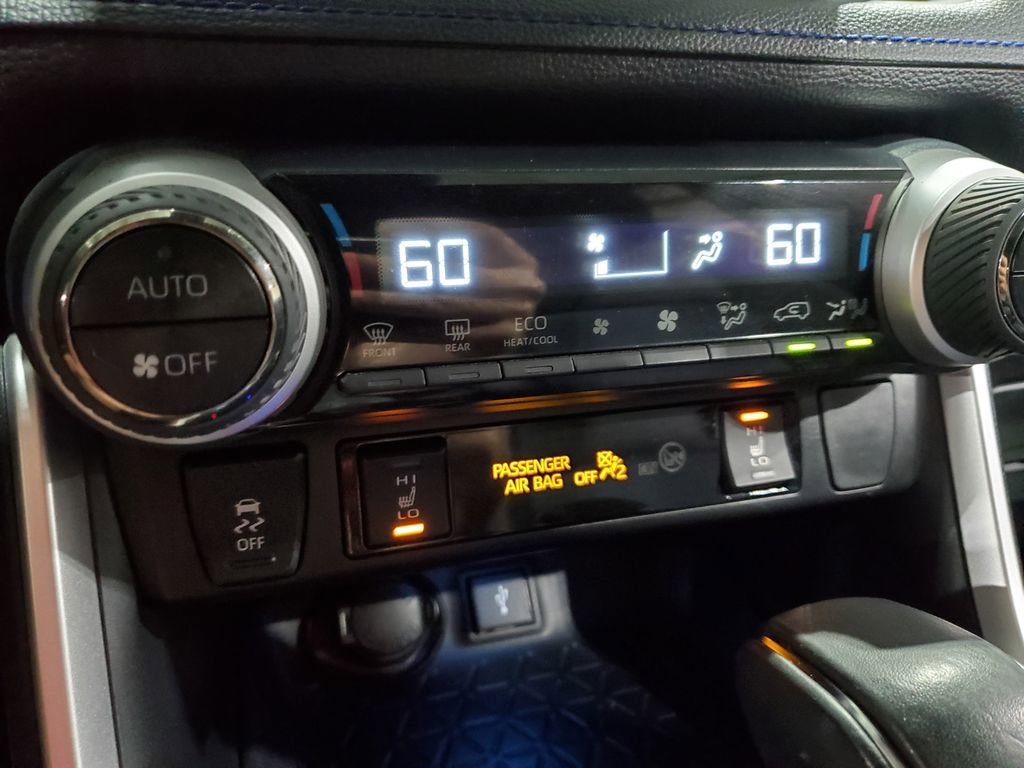 Used 2022 Toyota RAV4 XSE AWD/4WD image 31