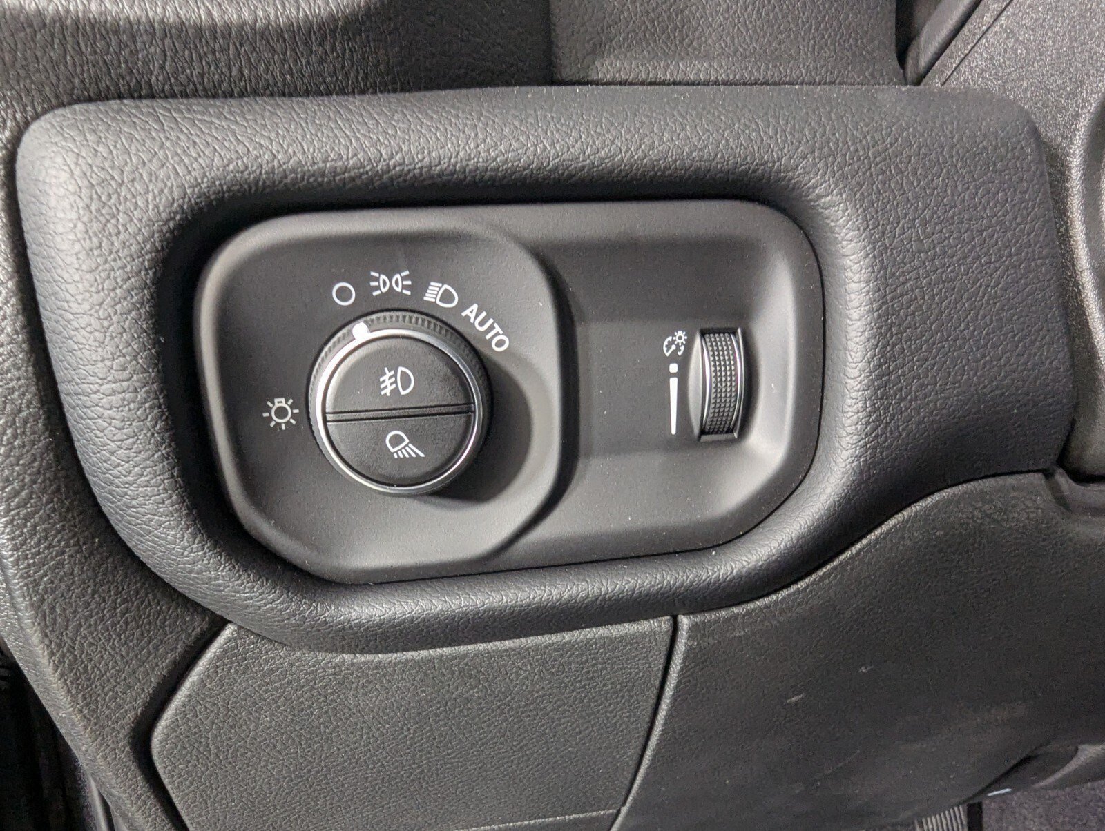 New 2026 RAM 2500 Big Horn AWD/4WD image 14