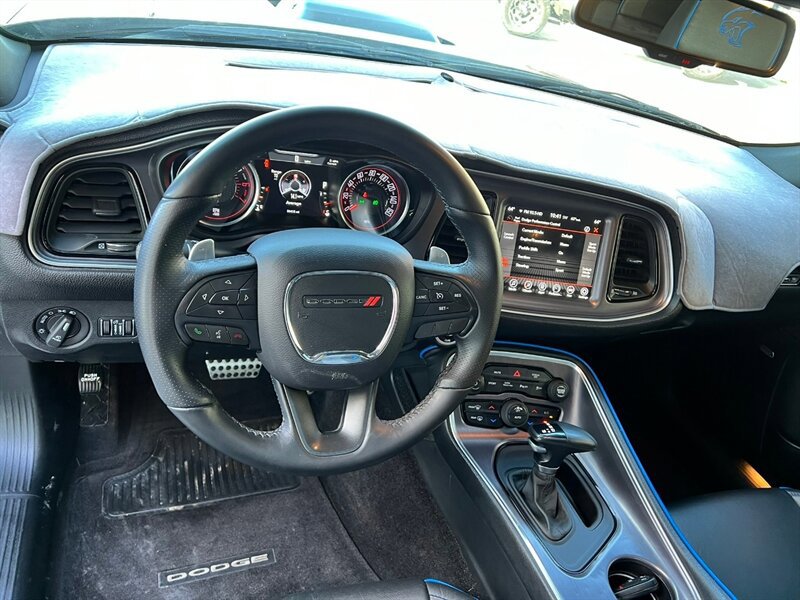Used 2017 Dodge Challenger R/T image 17
