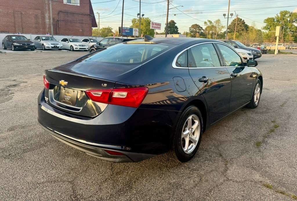 Used 2017 Chevrolet Malibu LS image 7