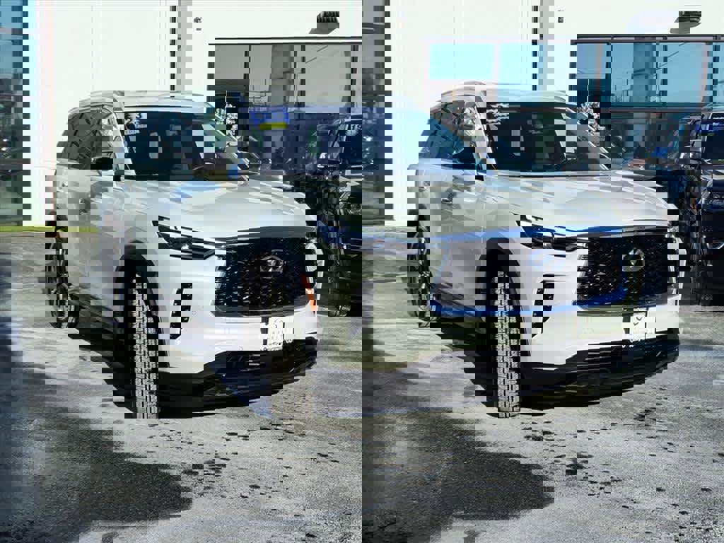 Certified 2023 INFINITI QX60 Luxe w/ Cargo Package image 3