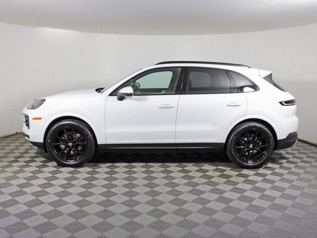 Certified 2026 Porsche Cayenne AWD/4WD image 2