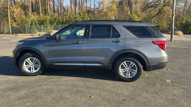 Certified 2022 Ford Explorer XLT w/ Equipment Group 202A image 6