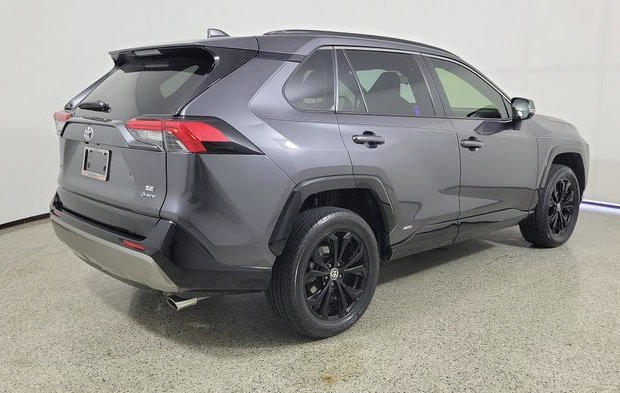 Used 2025 Toyota RAV4 SE w/ Weather Package AWD/4WD image 5