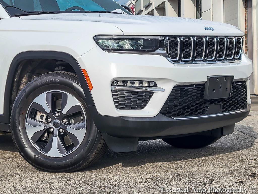 Used 2024 Jeep Grand Cherokee Limited 4xe AWD/4WD image 4