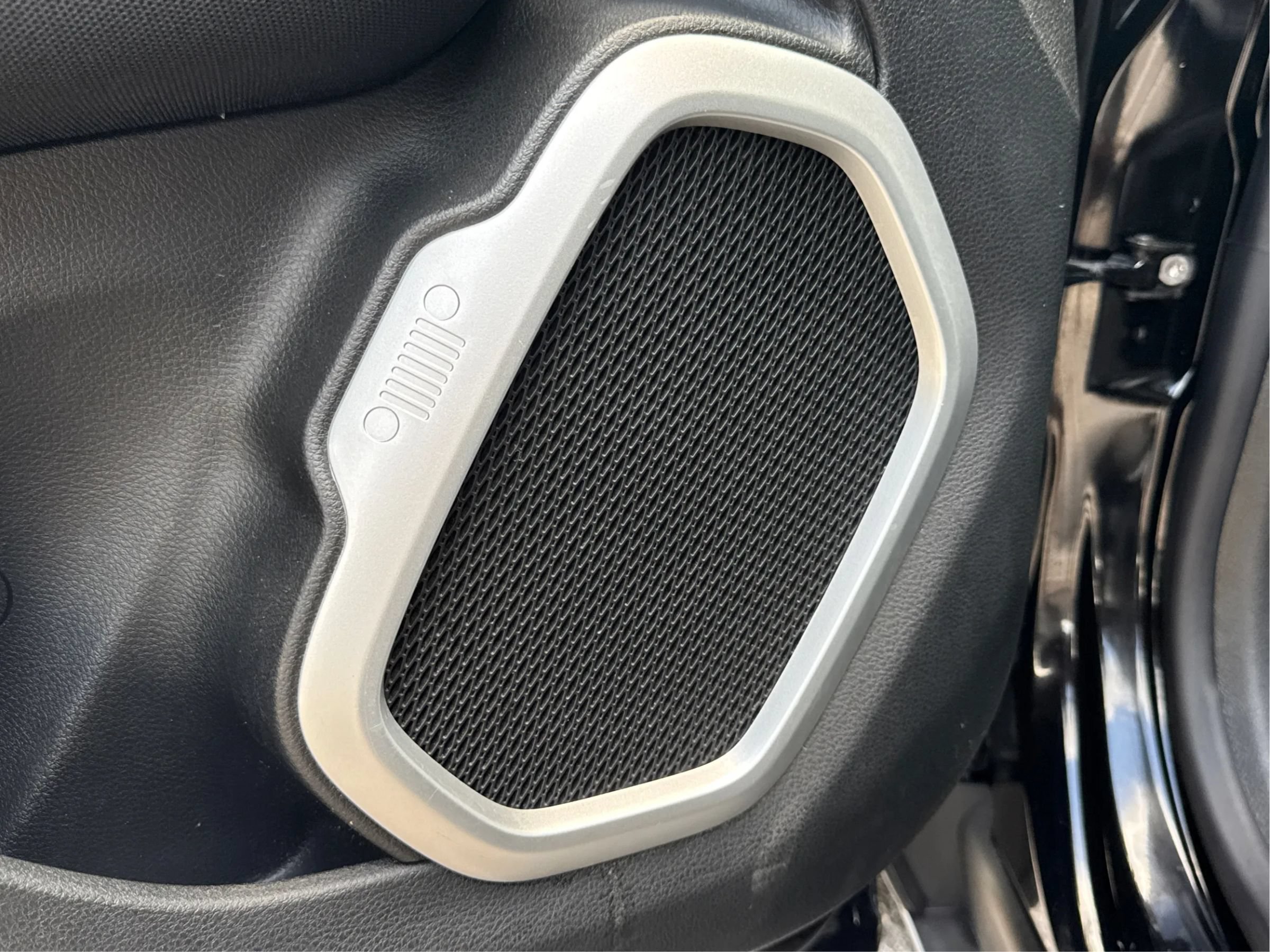 Used 2021 Jeep Renegade Sport FWD image 33