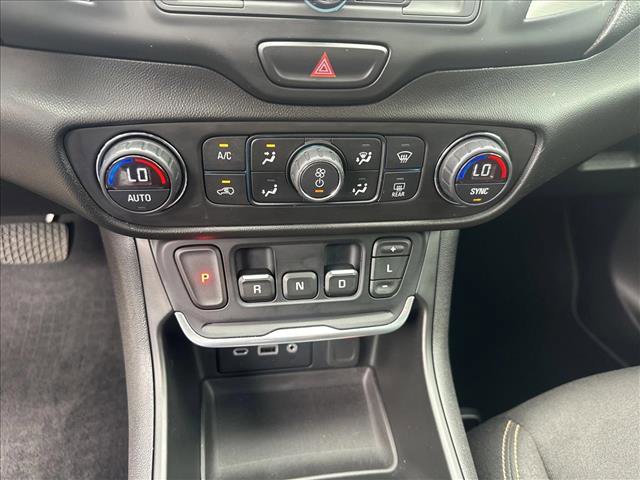 Used 2019 GMC Terrain SLE w/ Driver Convenience Package FWD image 12