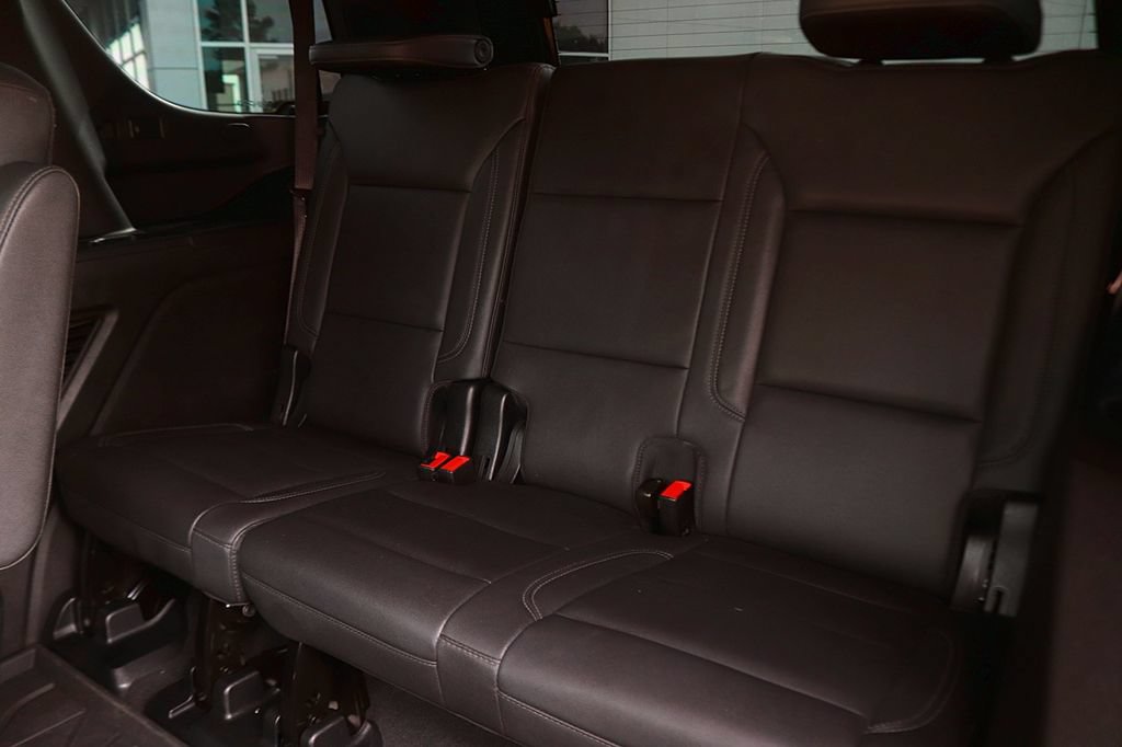 Used 2023 Chevrolet Tahoe Z71 w/ Luxury Package AWD/4WD image 17