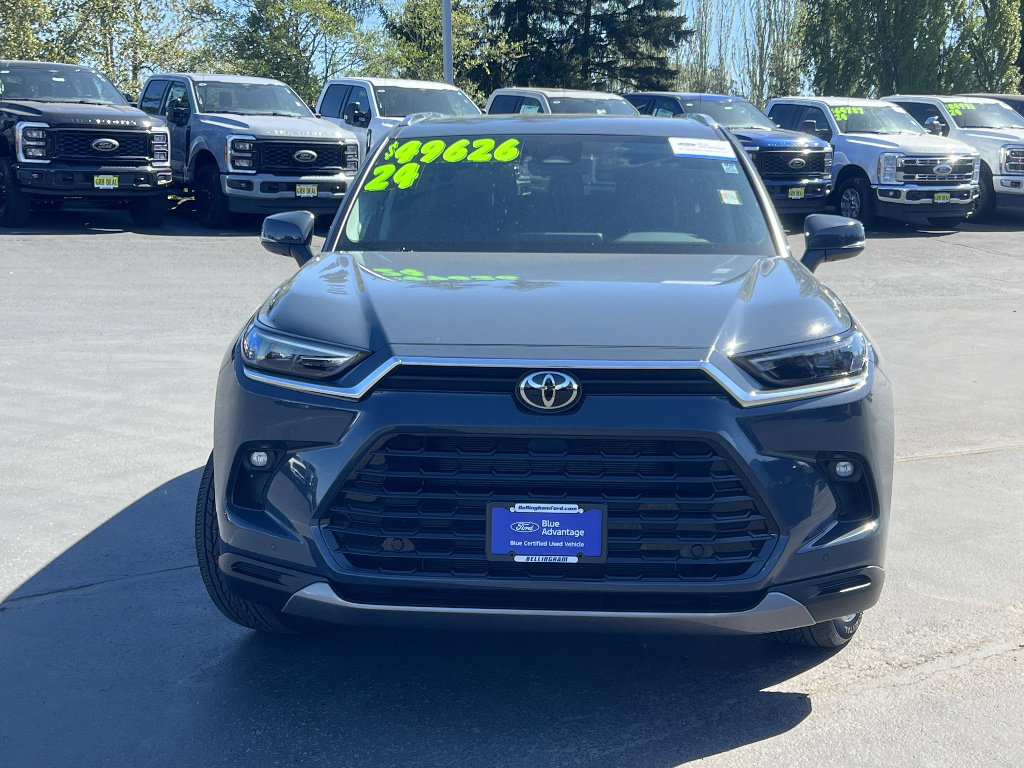 Used 2024 Toyota Grand Highlander AWD image 3