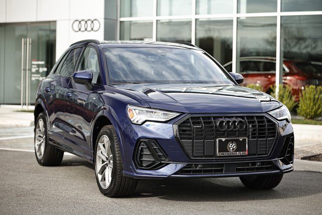 Certified 2025 Audi Q3 2.0T Premium w/ Convenience Package image 2
