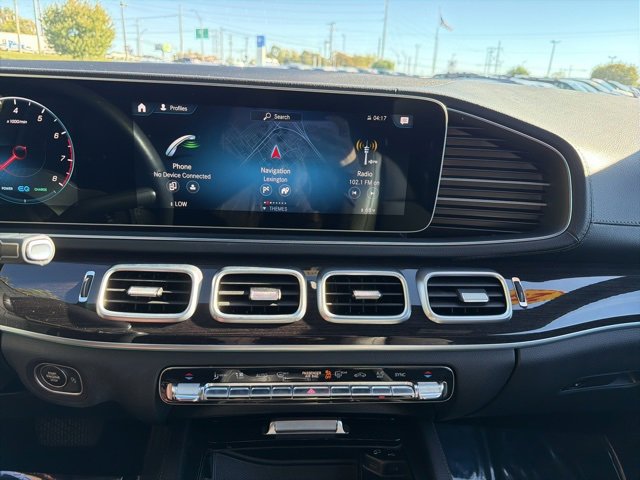 Used 2022 Mercedes-Benz GLS 450 4MATIC image 11