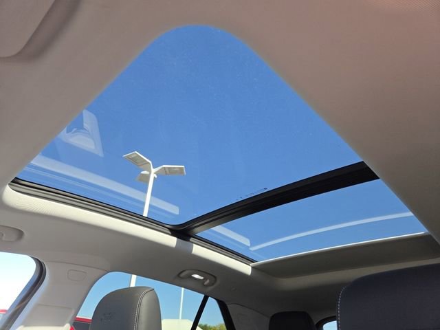 New 2025 Buick Envision Sport Touring image 3