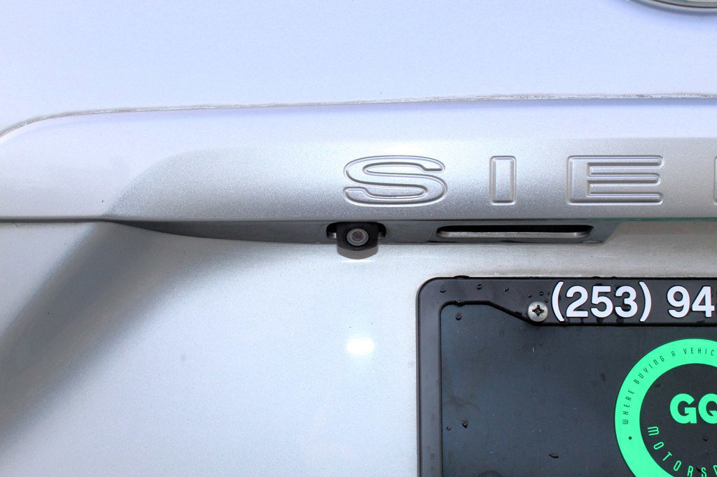 Used 2015 Toyota Sienna XLE Premium AWD/4WD image 9