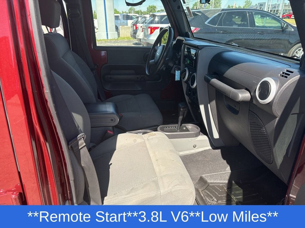 Used 2008 Jeep Wrangler Unlimited Sahara AWD/4WD image 16