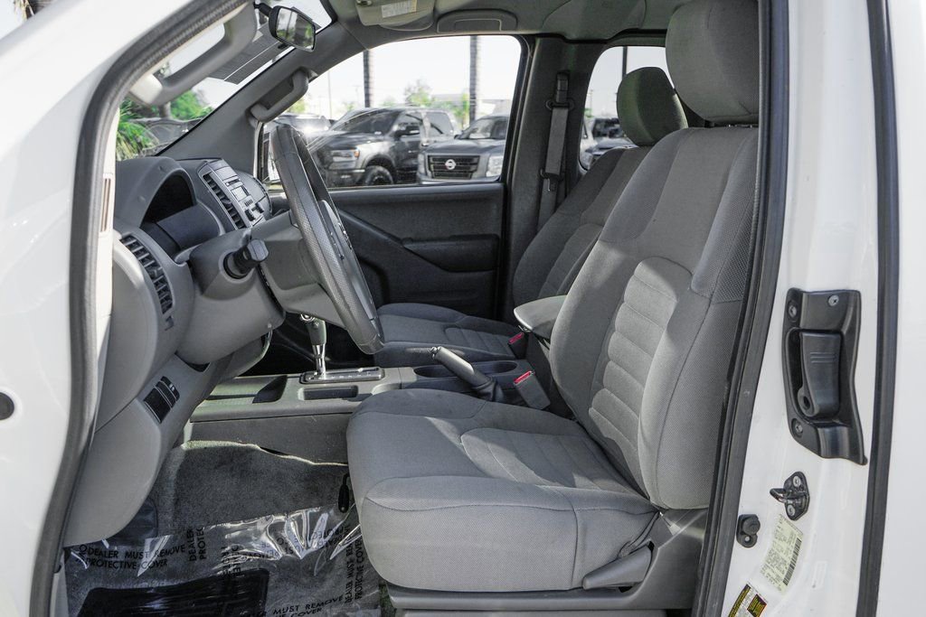 Used 2016 Nissan Frontier S image 16