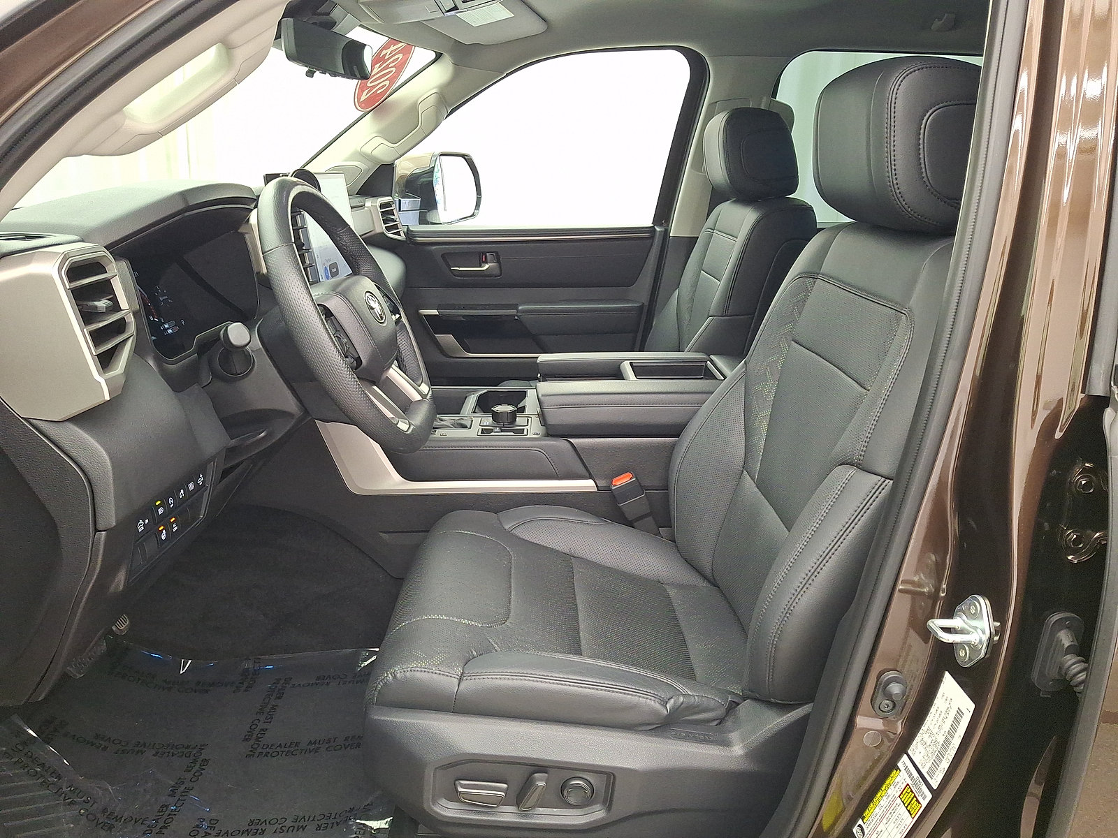 Used 2024 Toyota Tundra Limited AWD/4WD image 4