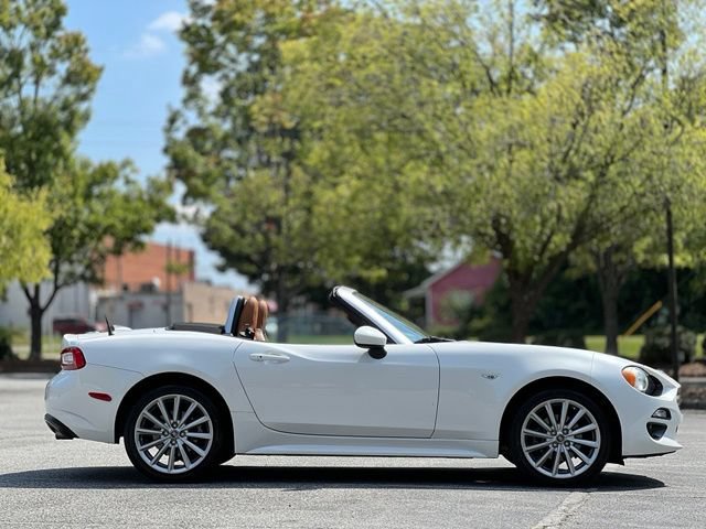 Used 2019 FIAT 124 Spider Lusso w/ Navigation & Sound Group RWD image 12