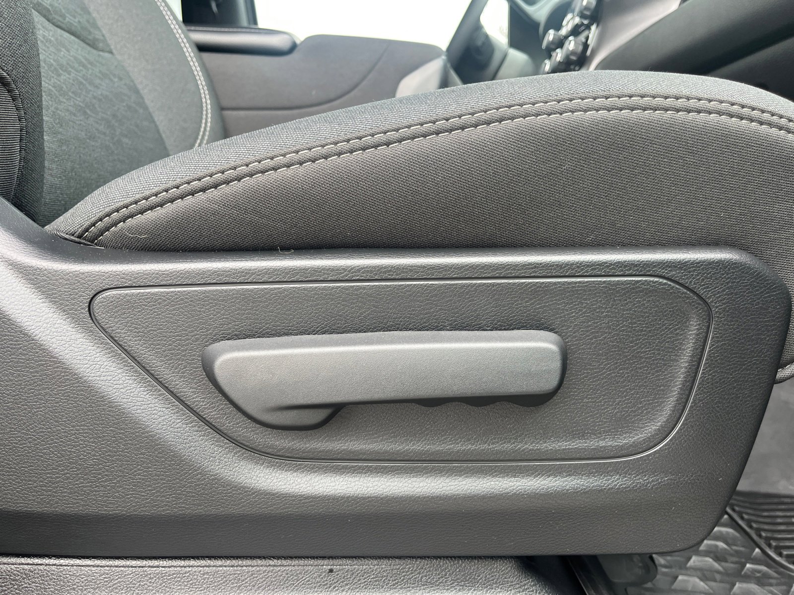 Used 2025 RAM 1500 Big Horn image 28