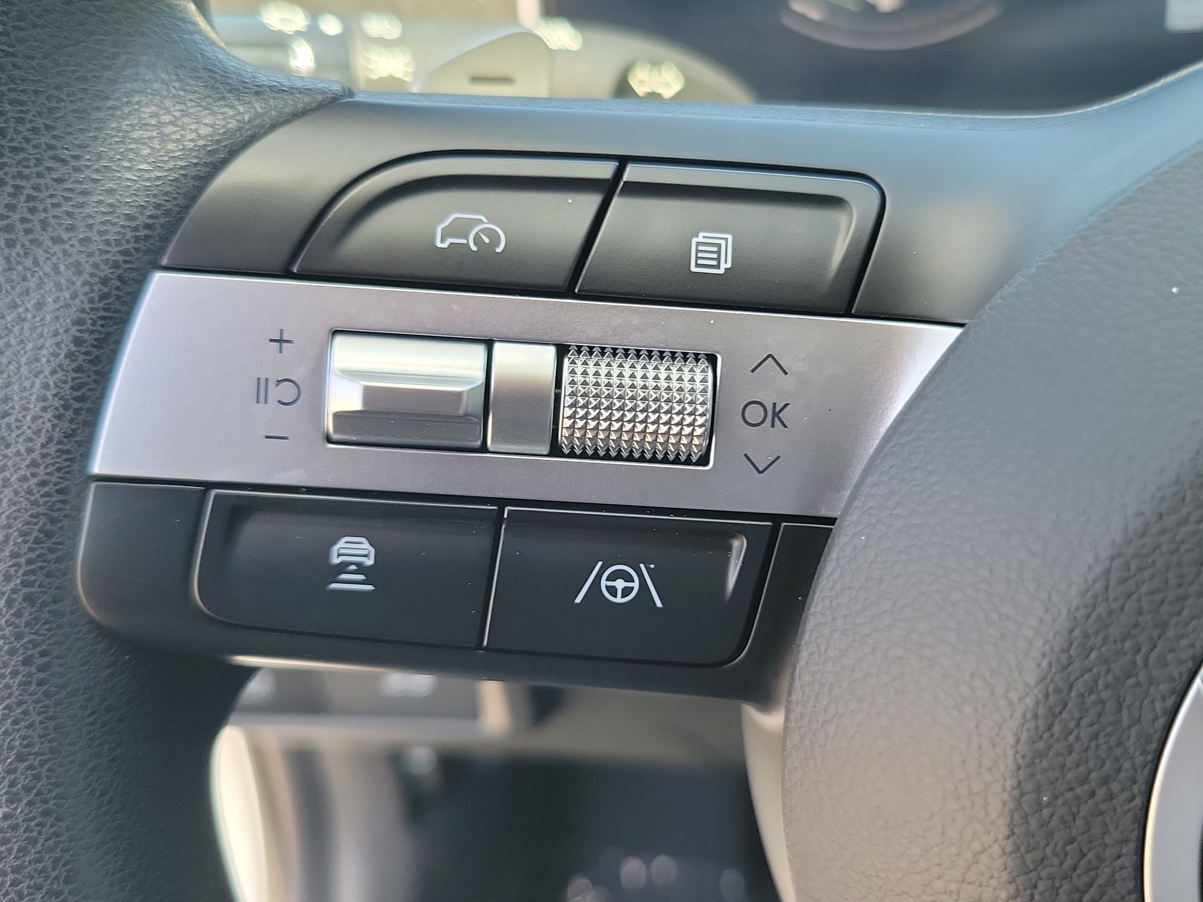 Used 2025 Hyundai Sonata SEL FWD image 20
