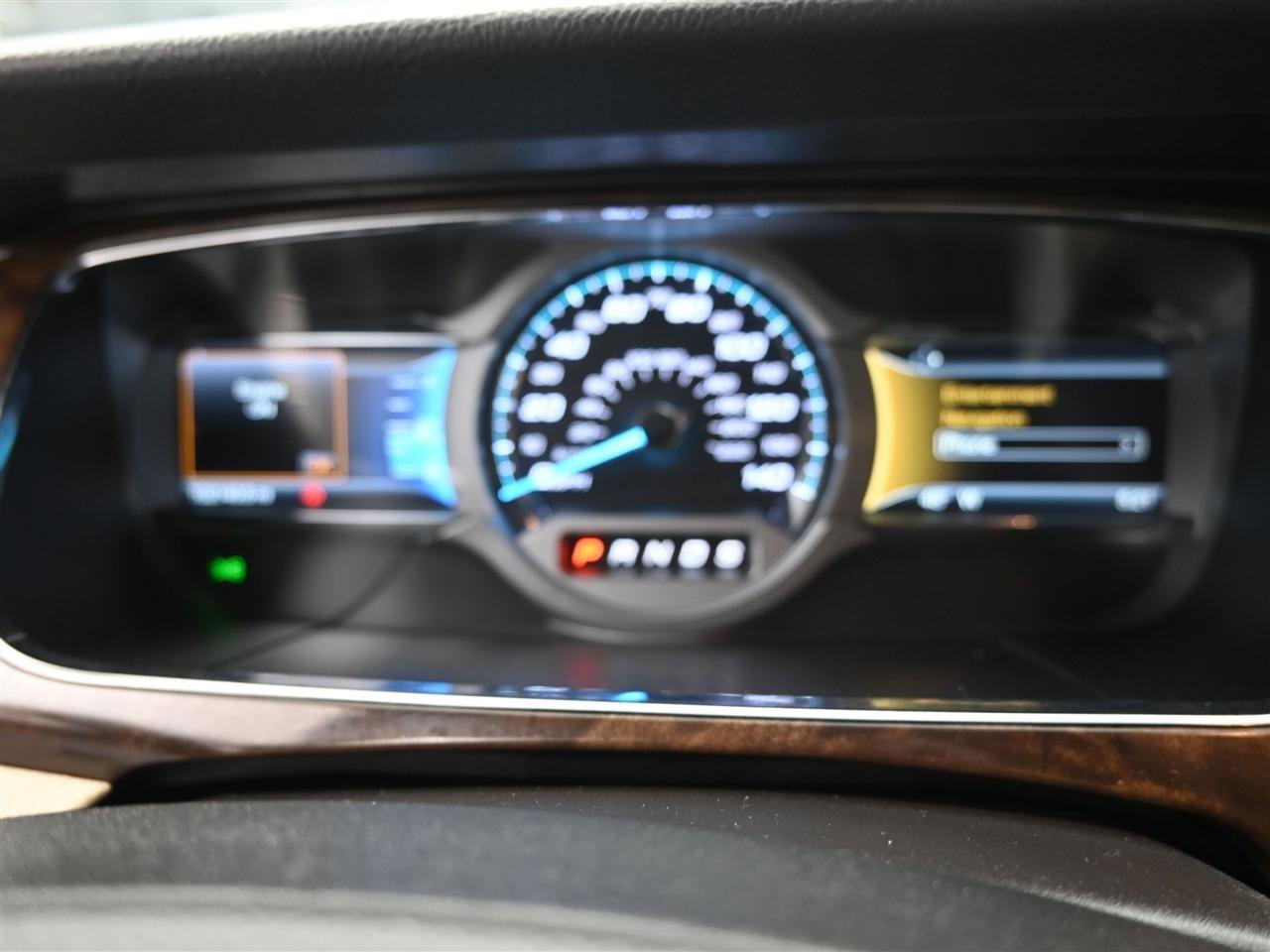 Used 2018 Ford Taurus Limited FWD image 15