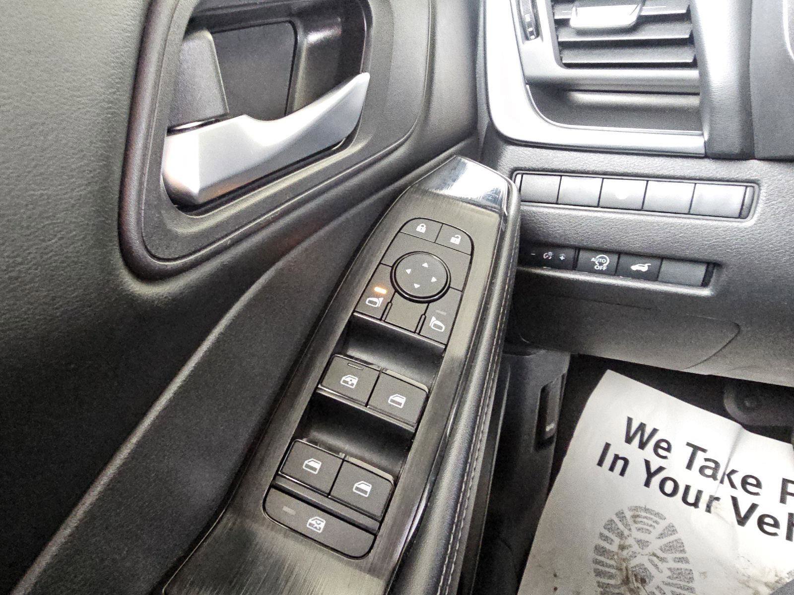 Used 2024 Nissan Rogue SV FWD image 24