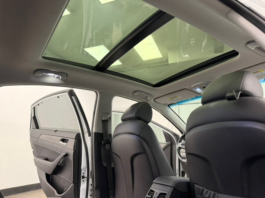 Used 2019 Hyundai Sonata Limited w/ Ultimate Package 04 FWD image 46