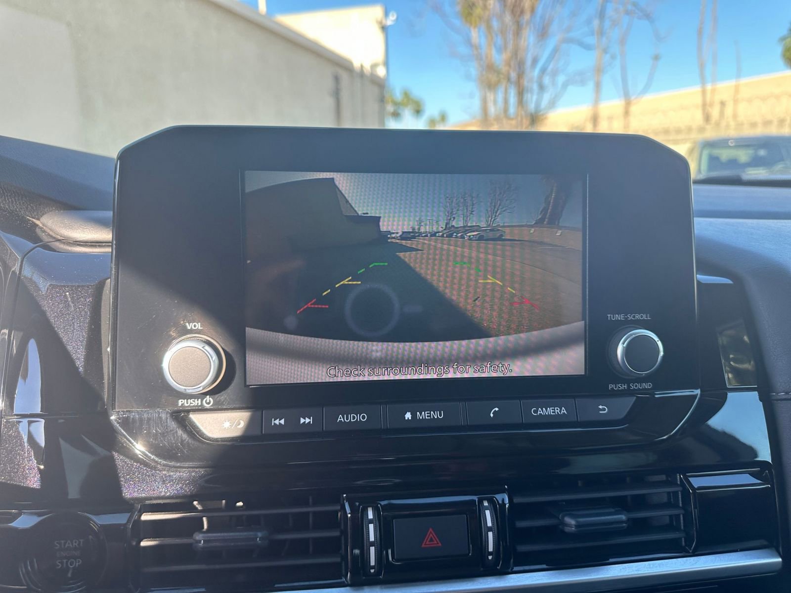 Used 2025 Nissan Pathfinder SV image 25