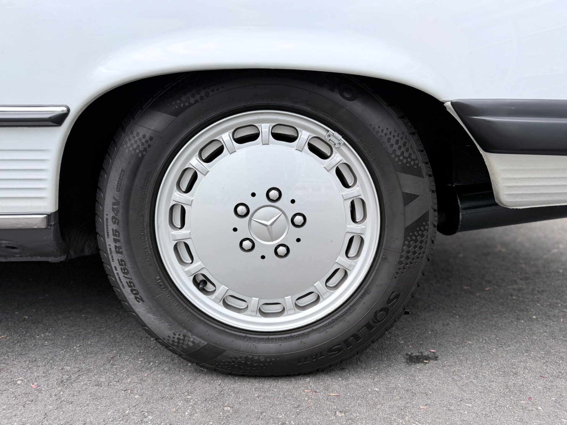 Used 1989 Mercedes-Benz 560 SL image 23