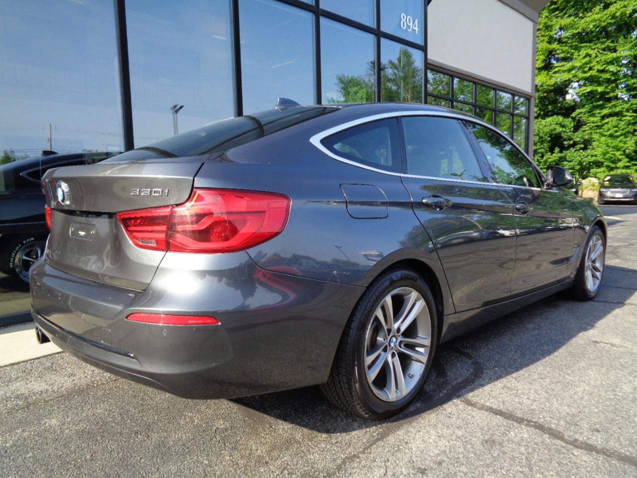 Used 2019 BMW 330i Gran Turismo xDrive w/ Convenience Package AWD/4WD image 4