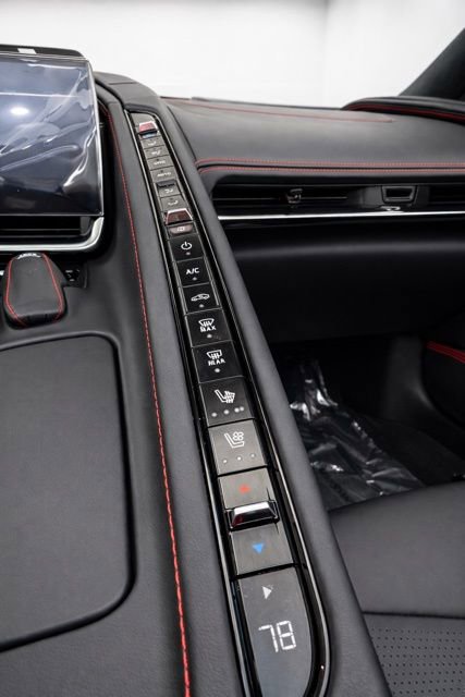 Used 2024 Chevrolet Corvette Z06 w/ Stealth Interior Trim Package image 27